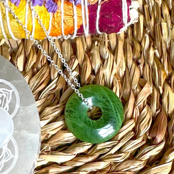 Green Jade medallion on sterling silver dainty chain/maximalist chunky - Picture 2 of 8